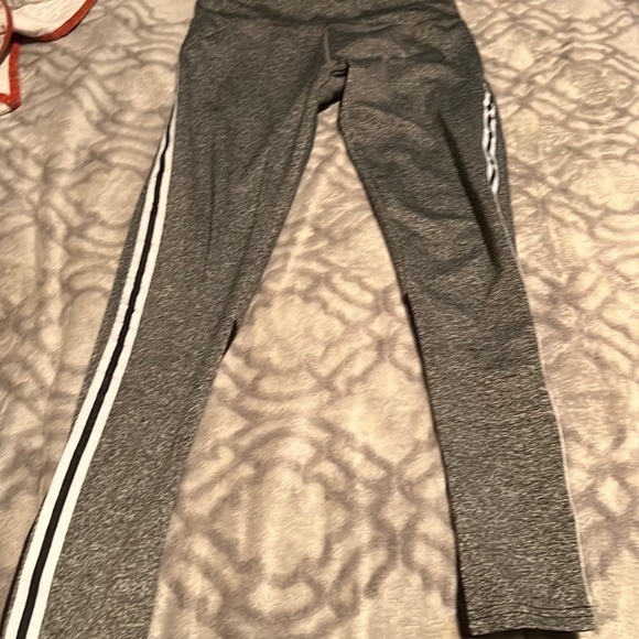 Yoga pants size S - Picture 1 of 4